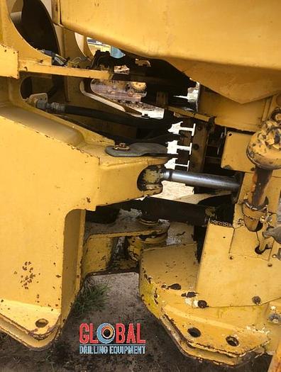 Used Item 0776 : CAT 926E Loader