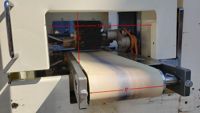 Used 2005 Shingda 920HE Horizontal Flow Wrapper