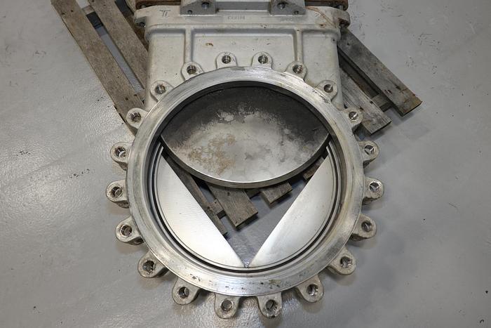 Unused True Line 24" Hand Operated V-Port Knife Gate Valve #44147