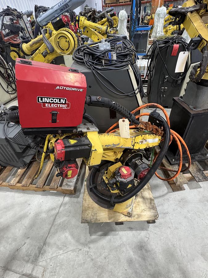 Used FANUC ARC MATE 100iBe 6 AXIS MIG WELDING ROBOT WITH R-J3iB CONTROLLER