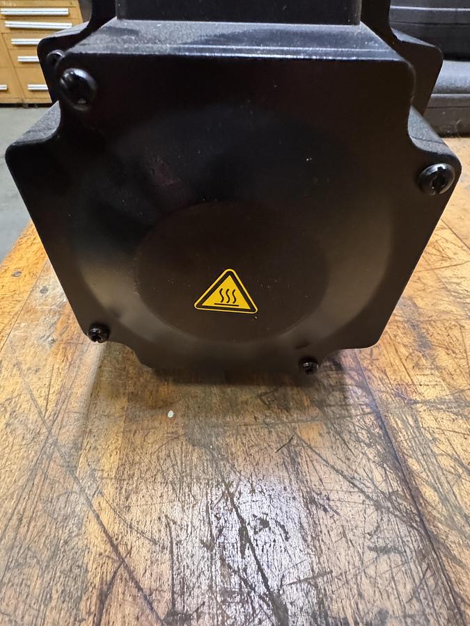 KUKA SERVO MOTOR MODEL: 320_190_25_L0 AN: 311082 KW: 5.8