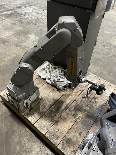 Used FANUC PAINT MATE 200iC/5L 6 AXIS ROBOT WITH R-30IB CONTROL FOR SALE
