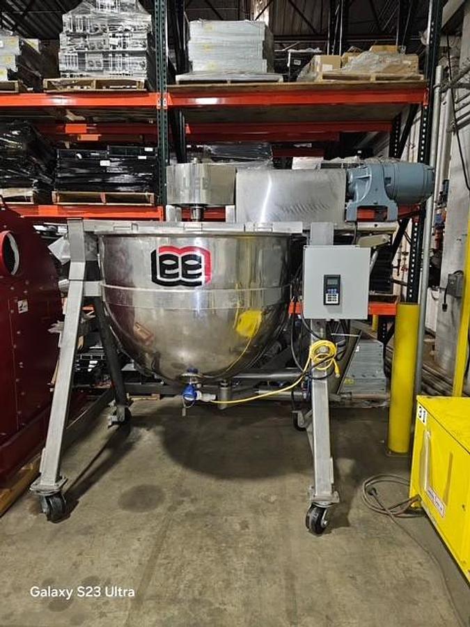Used LEE INDUSTRIAL MODEL LEEDM KETTLE 250 GALLON PORTABLE STAILESS STEEL 