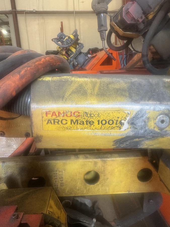 Used FANUC ARC MATE 100iC 6 AXIS MIG WELDING ROBOT WITH R-30iB CONTROL