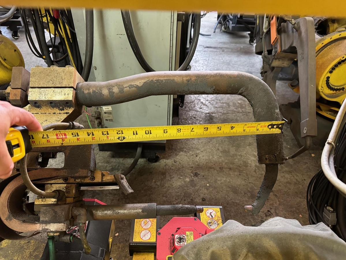 Used SPECIAL PRICING!  FANUC R-2000iB/210F 6 AXES ROBOTS WITH R-30iA CONTROLLERS FOR SALE.  MULTIPLE UNITS