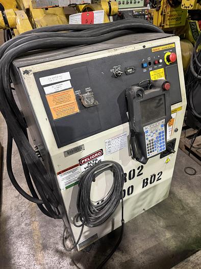 Used FANUC M-900iA/600 6 AXIS ROBOT WITH R-30iA CONTROLLER