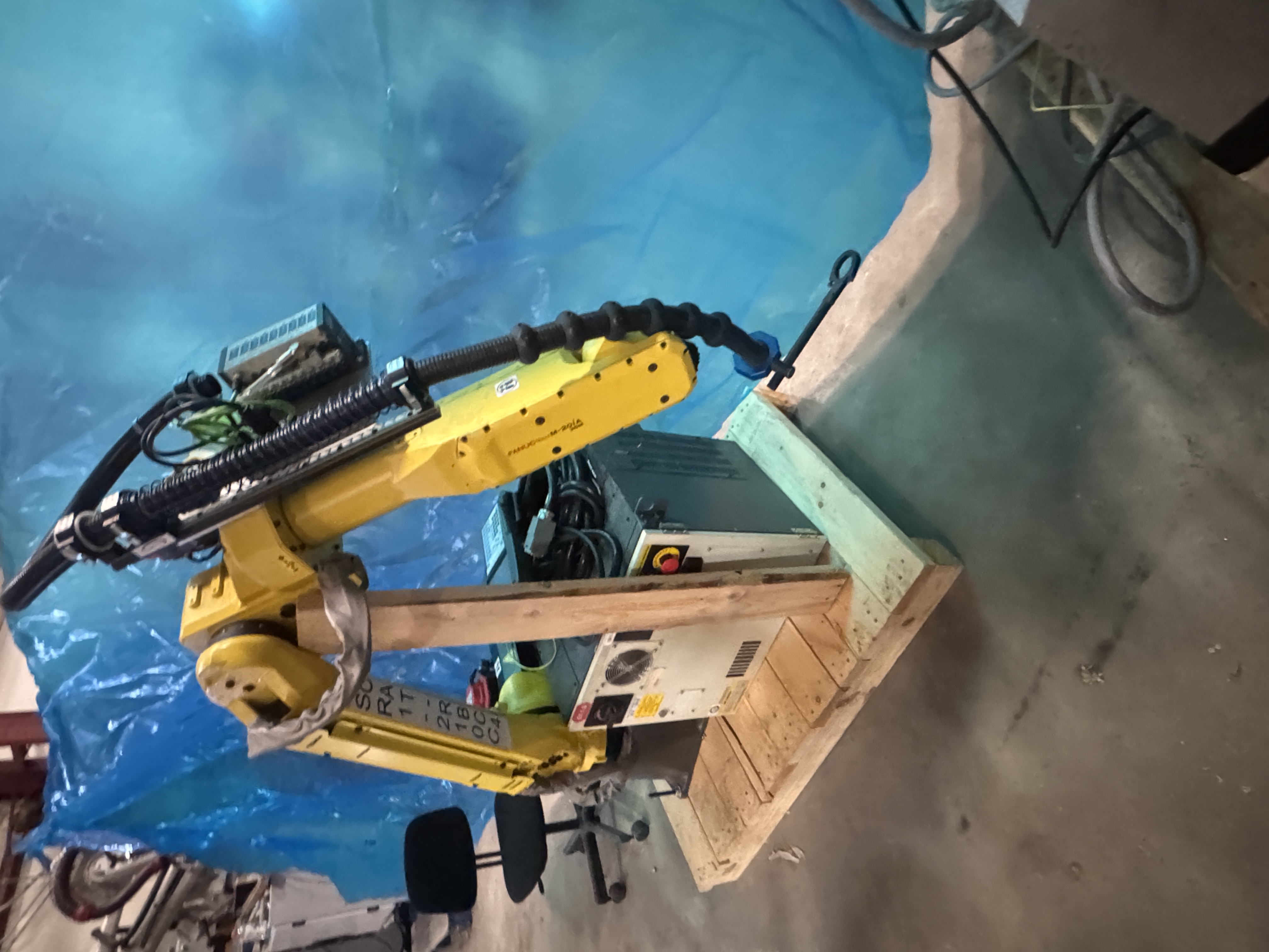 Used Used Fanuc M-20iA 35M 6 Axis Robot With R-30iB Plus Controller
