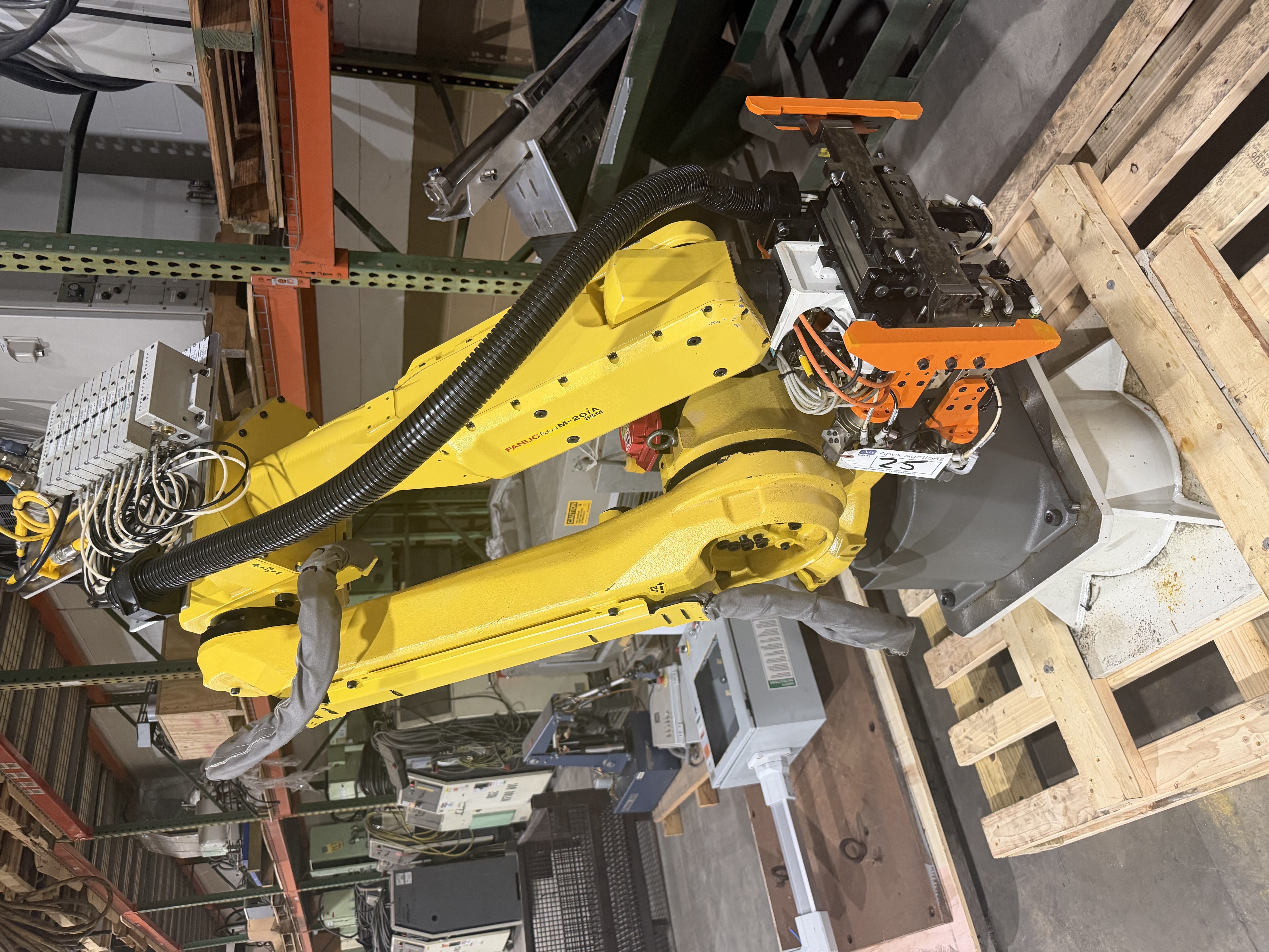 Used Used Fanuc M-20iA 35M 6 Axis Robot With R-30iB Plus Controller