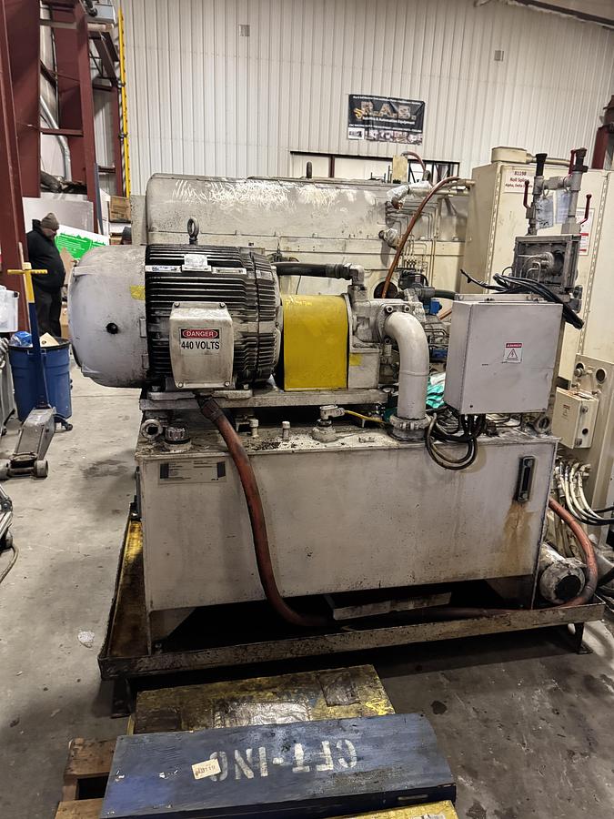 Used EXCELLO 3251S 48" SPLINE ROLLER WITH UNDER ARM SUPPORT AND 40 HP MAIN MOTOR