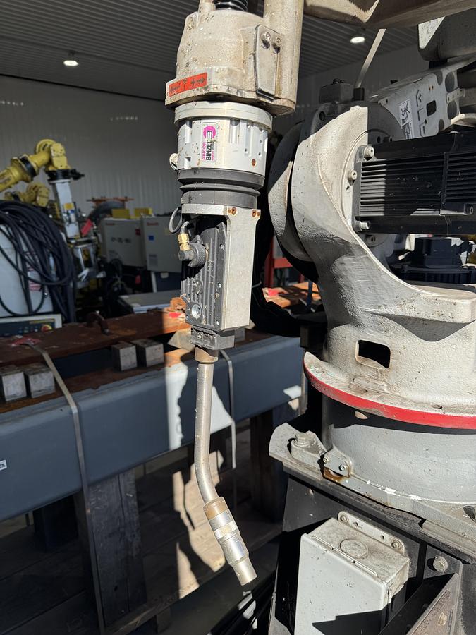 Used MOTOMAN EA1900N MIG WELDING CELL WITH TRUNNION AND 7TH AXIS RTU FOR SALE