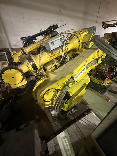 Used FANUC S500i 6 AXIS CNC ROBOT WITH RJ3 CONTROLLER PAYLOAD 15 KG X 2739 MM REACH