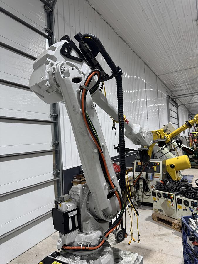 Used ABB IRB 4600-40/2.55 ROBOT 6 AXIS WITH IRC5 CONTROLLER NEW 2023 LIKE NEW