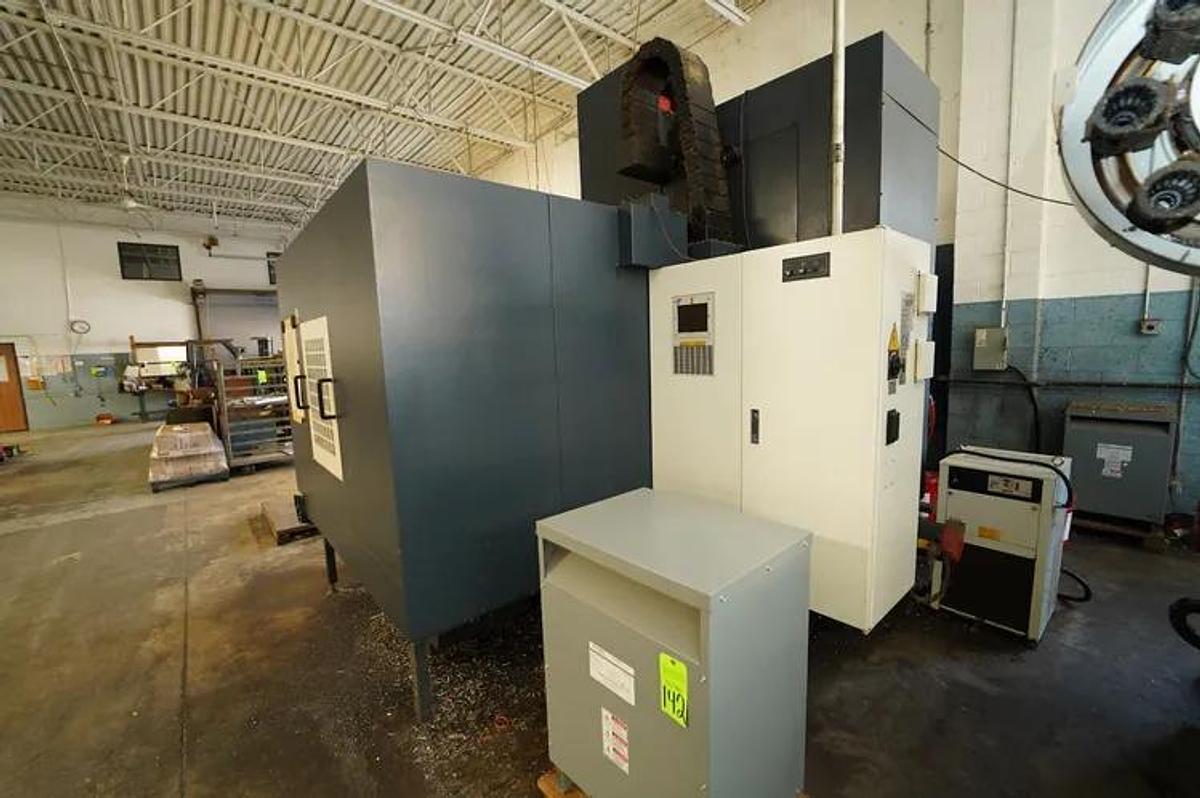 Used JOHNFORD VMC-1600HD 63" X 33" X 28" FANUC 0iMB CONTROL 10,000 RPM 50 TAPER