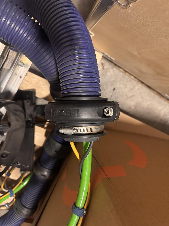 Used LEONI DRESS PACK PART NO. 01006FY. REMOVED FROM FANUC R-2000iC/210L ARM.