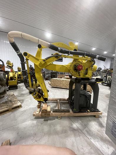Used FANUC M-410iB/700 4 AXES PALLETIZING ROBOT DATA SHEET WITH FANUC R-30iB PLUS CONTROL