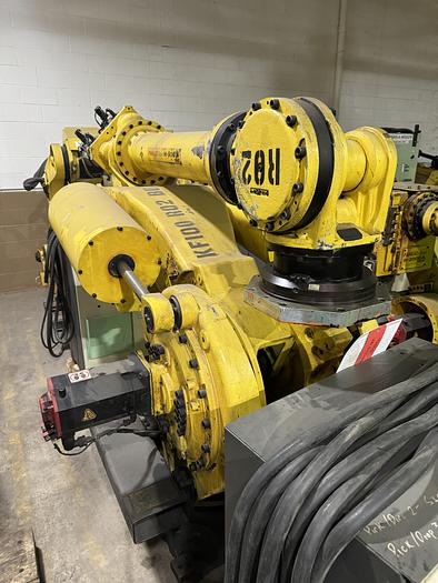 Used FANUC M-900iA/600 6 AXIS ROBOT WITH R-30iA CONTROLLER