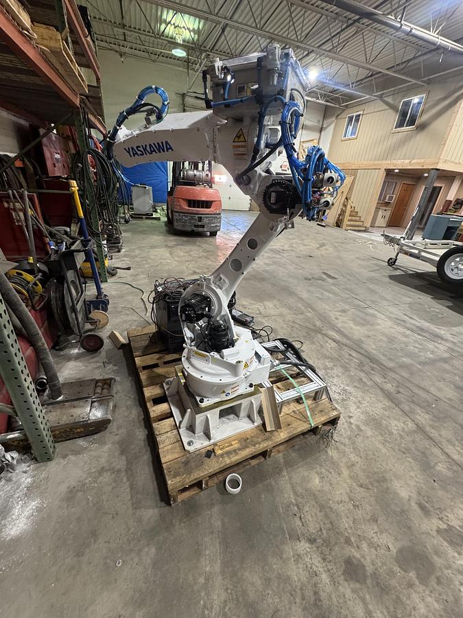 Used YASKAWA MOTOMAN GP25 6 AXIS ROBOT WITH YRC1000 CONTROL