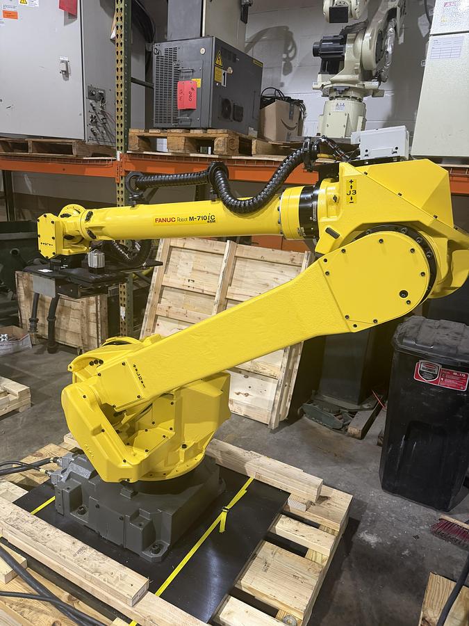 Used Used Fanuc M-710iC/45M 6 Axis Industrial Robot With R-30iB Plus Controller