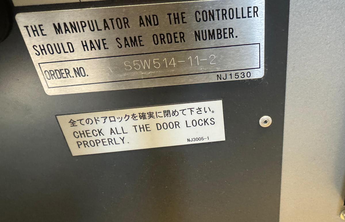 Used Yaskawa Motoman MH50II 6 Axes Payload 50 kg Reach 2,061 mm DX200 Controller