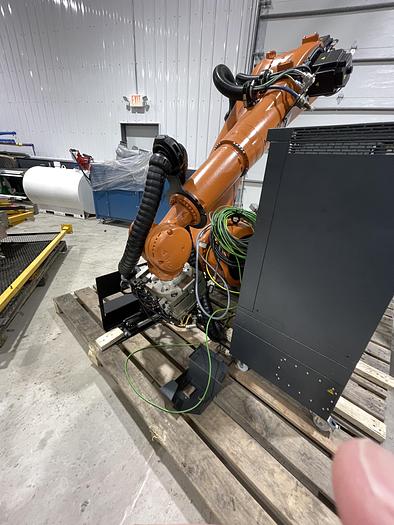 Used 2018 KUKA KR 150 R3700 ULTRA WITH KR C4 CONTROLLER