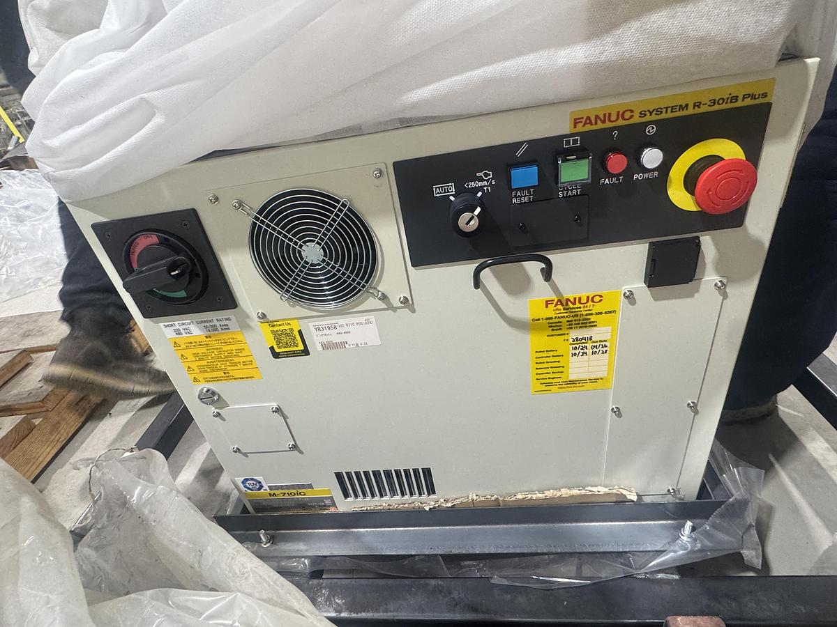 FANUC M-710iC/20L ROBOT WITH R-30iB PLUS CONTROLLER, NEW NEVER USED