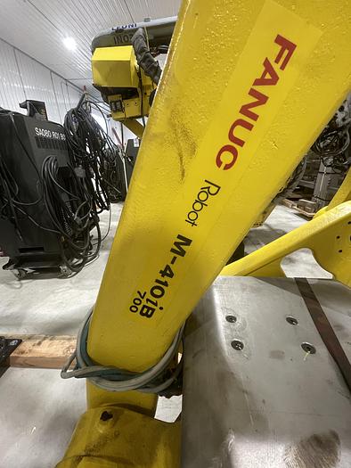 Used 2022 FANUC M-410iB/700 PALLETIZING ROBOT WITH R-30iB PLUS CONTROLLER MINT!