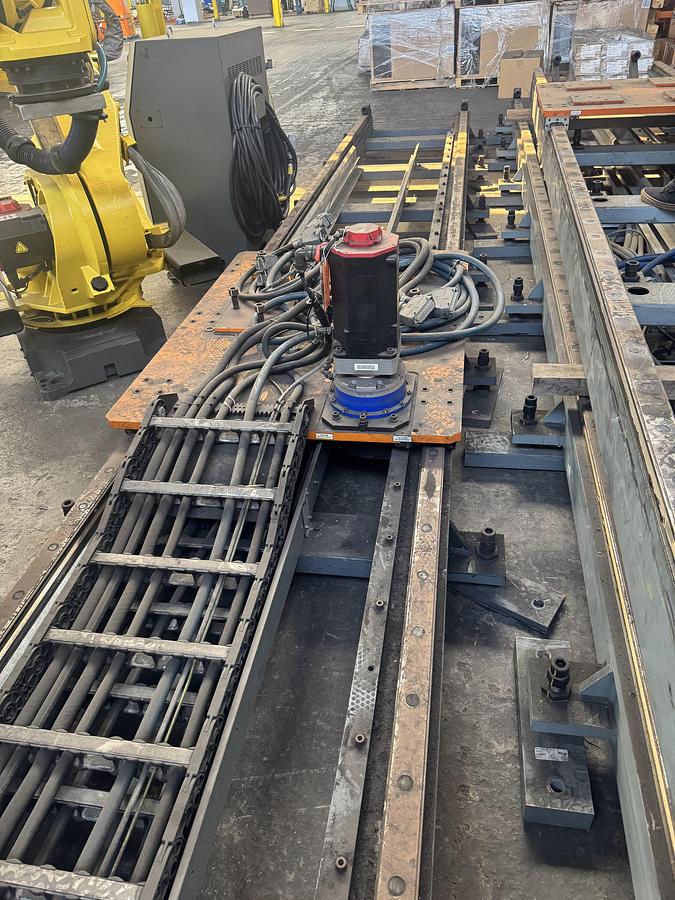 Used FANUC M-900 CAPACITY GEN VI 28' OVERALL LENGTH RTU WITH FLEX CABLES