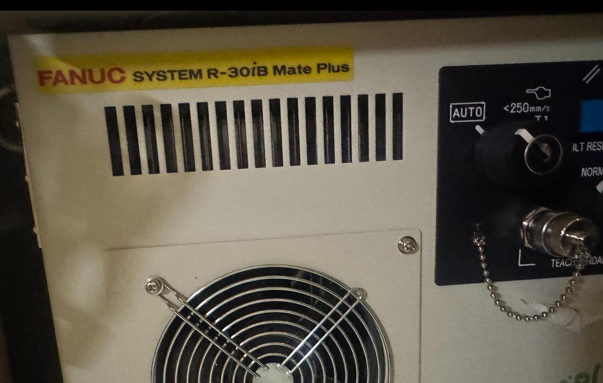 Used FANUC M-20iD/25 ROBOT WITH R-30iB PLUS CONTROLLER, PENDANT, CABLES.  NEVER IN PRODUCTION!