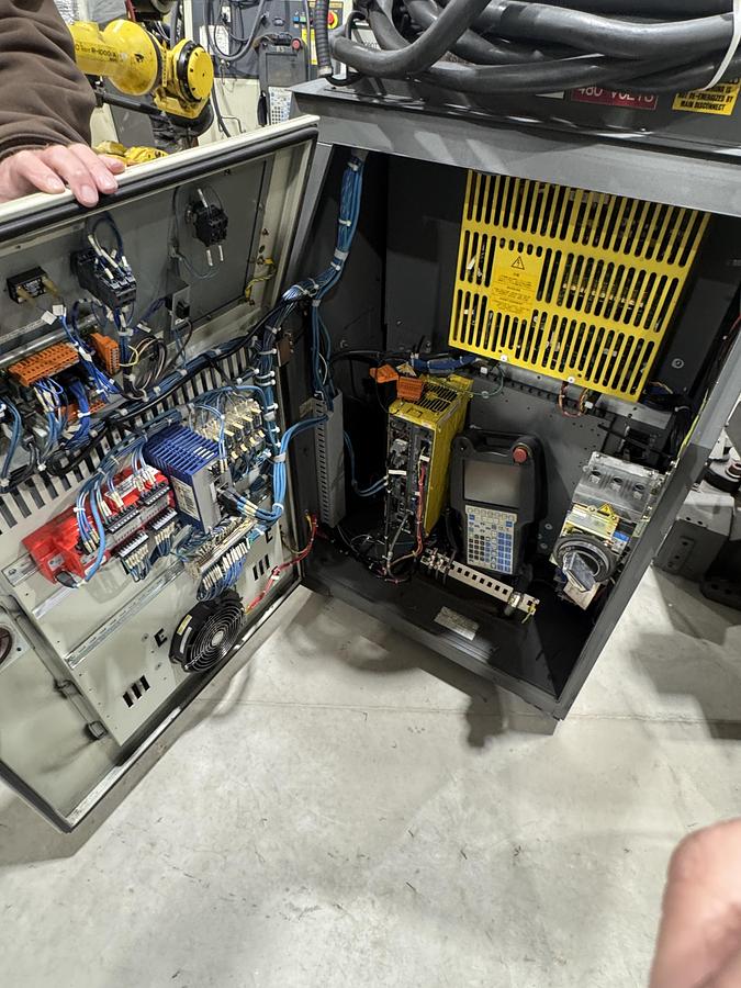 Used FANUC R-1000iA/80F 6 AXIS ROBOT WITH R-30iA CONTROL FOR SALE, 80 KG LIFT X 2230 MM REACH