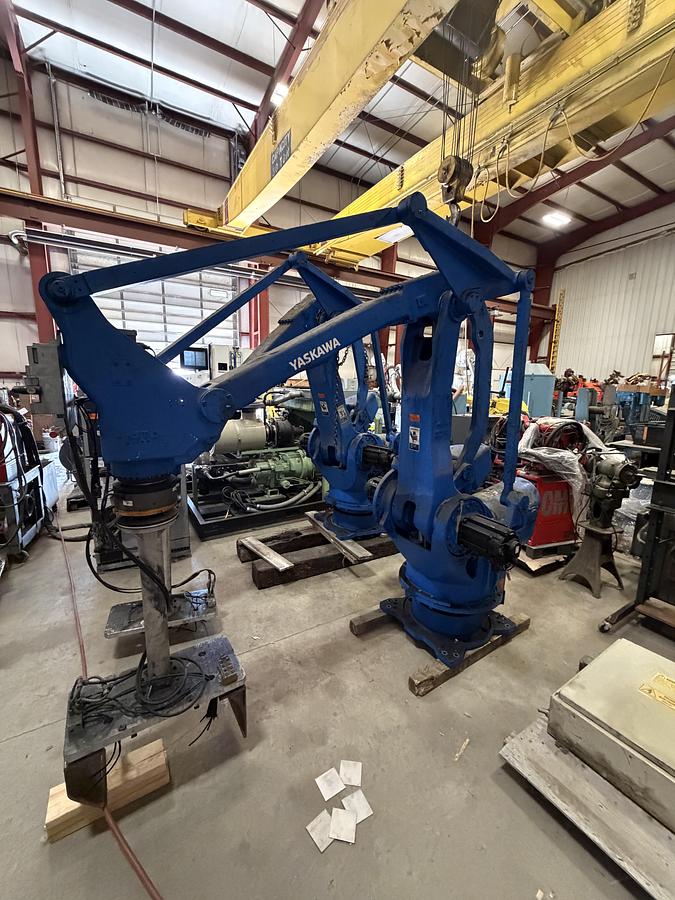 Used YASKAWA MOTOMAN MPL160II 4 AXIS PALLETIZING ROBOT WITH DX200 CONTROLLER