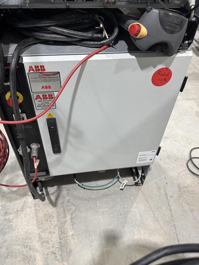 Used ABB IRB 4600-40/2.55 ROBOT 6 AXIS WITH IRC5 CONTROLLER NEW 2023 LIKE NEW