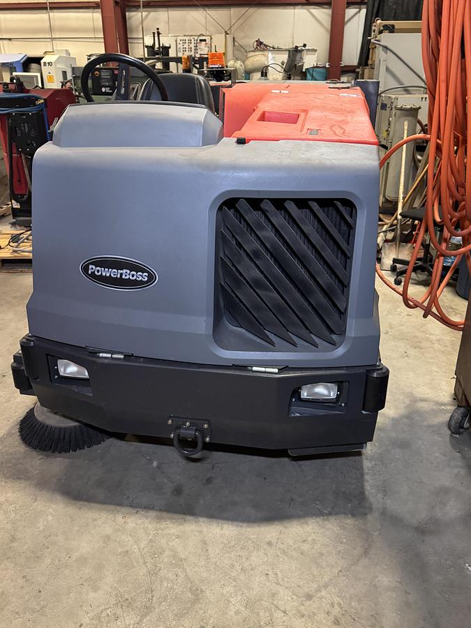 Used NAUTILUS POWER BOSS FLOOR SCRUBBER LP GAS POWERED KUBOTA WG1605L