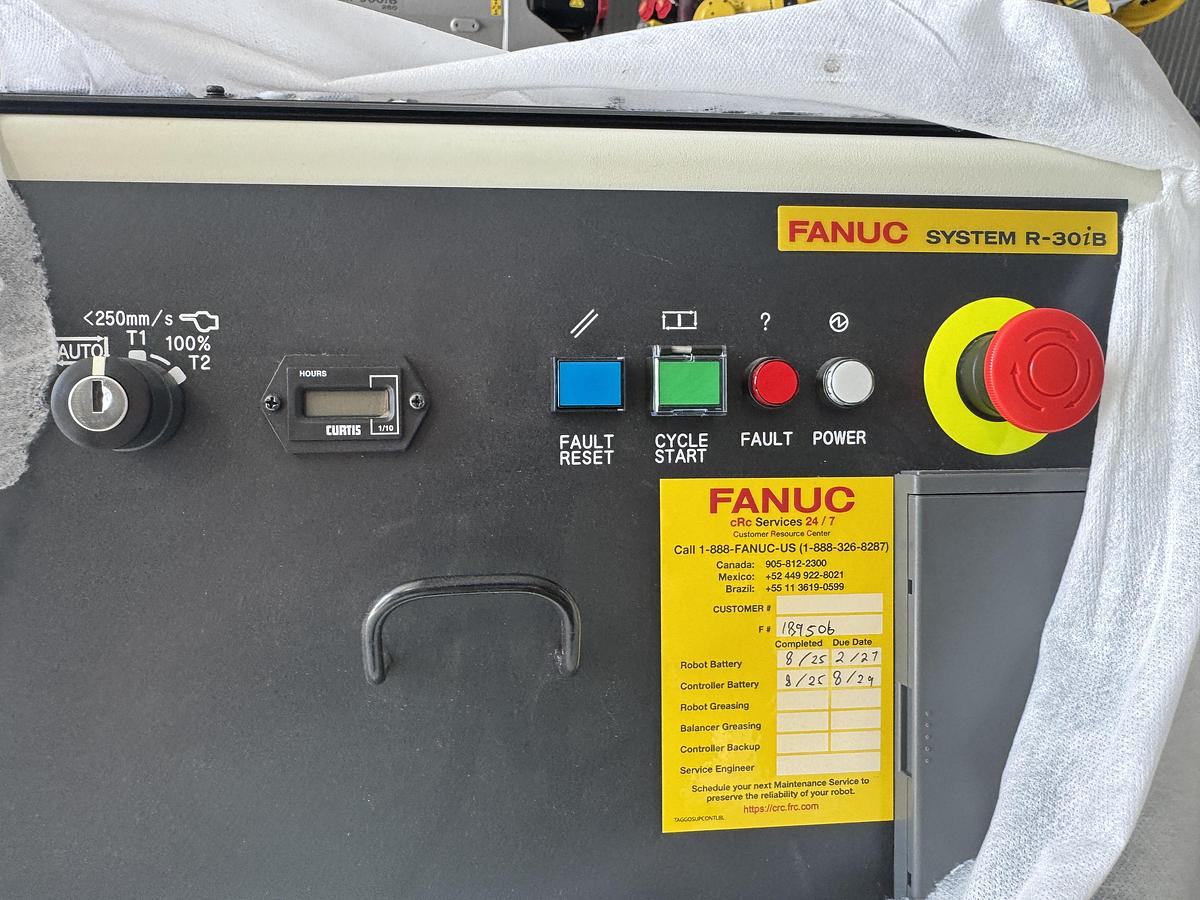 Used Used Fanuc M-900iB/280 6 Axis Industrial Robot With R-30iB Control