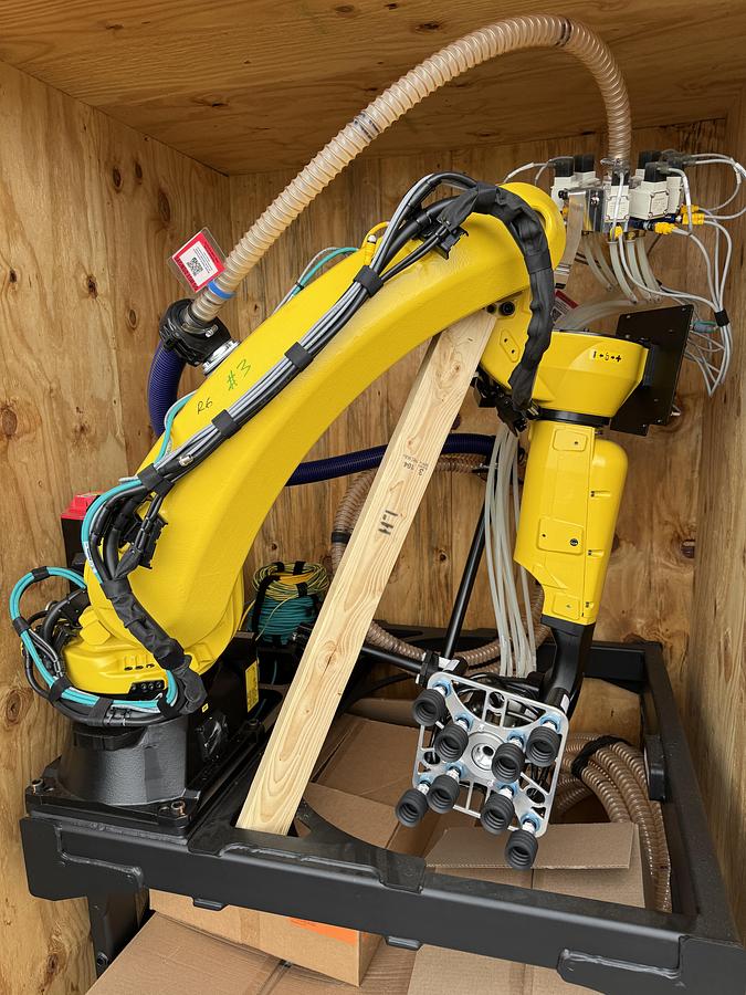 Used FANUC M-20iD/35 ROBOT WITH R-30iB PLUS CONTROLLER, PENDANT, CABLES, NEVER USED