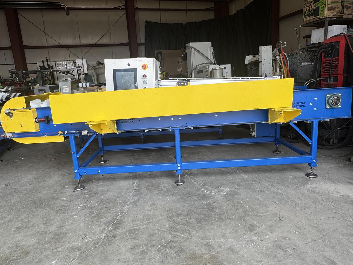 Used ZETA GROUP ENGINEERING 30" X 137" LONG MOTORIZED PLASTIC TOP CONVERYORS