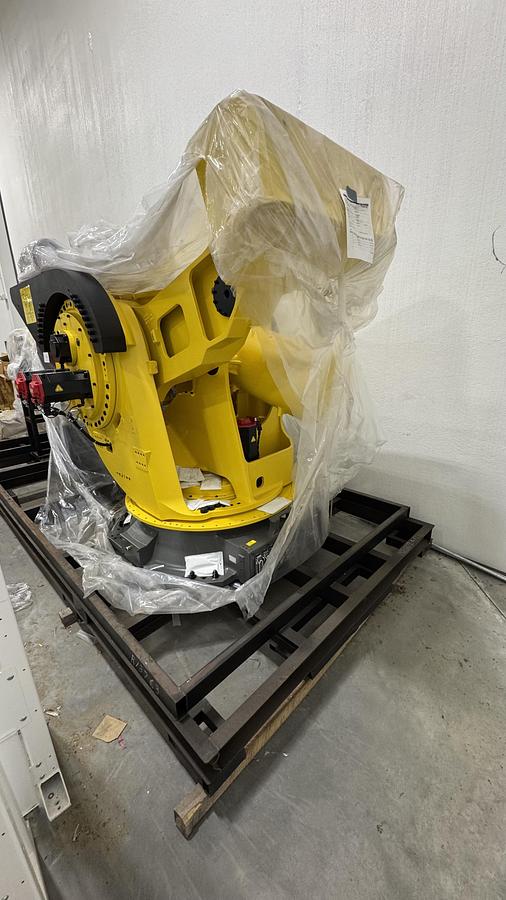 Used FANUC M-2000iA/2300 ROBOT NEW NEVER USED WITH R-30iB PLUS CONTROLLER