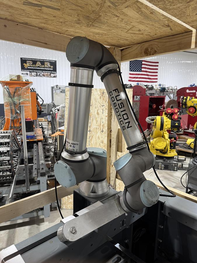 Used UNIVERSAL ROBOTICS MODEL UR10e 6 AXIS COBOT NEW 2019