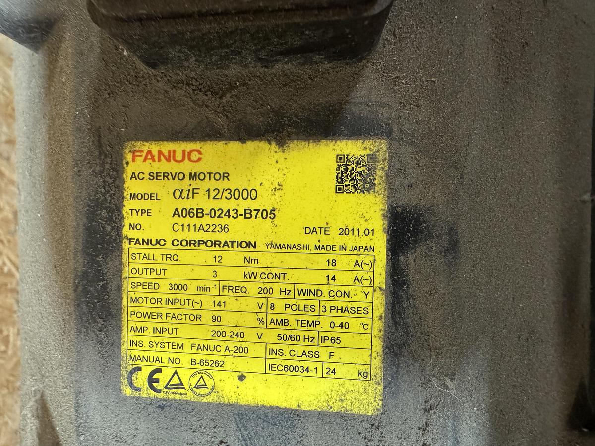 Used FANUC 5 METER RTU FOR MEDIUM SIZE ROBOTS DUAL CARRIERS