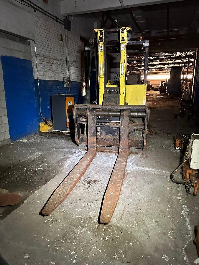 Used HOIST FKE 15 30,000 LB CAPACITY ELECTRIC FORKLIFT