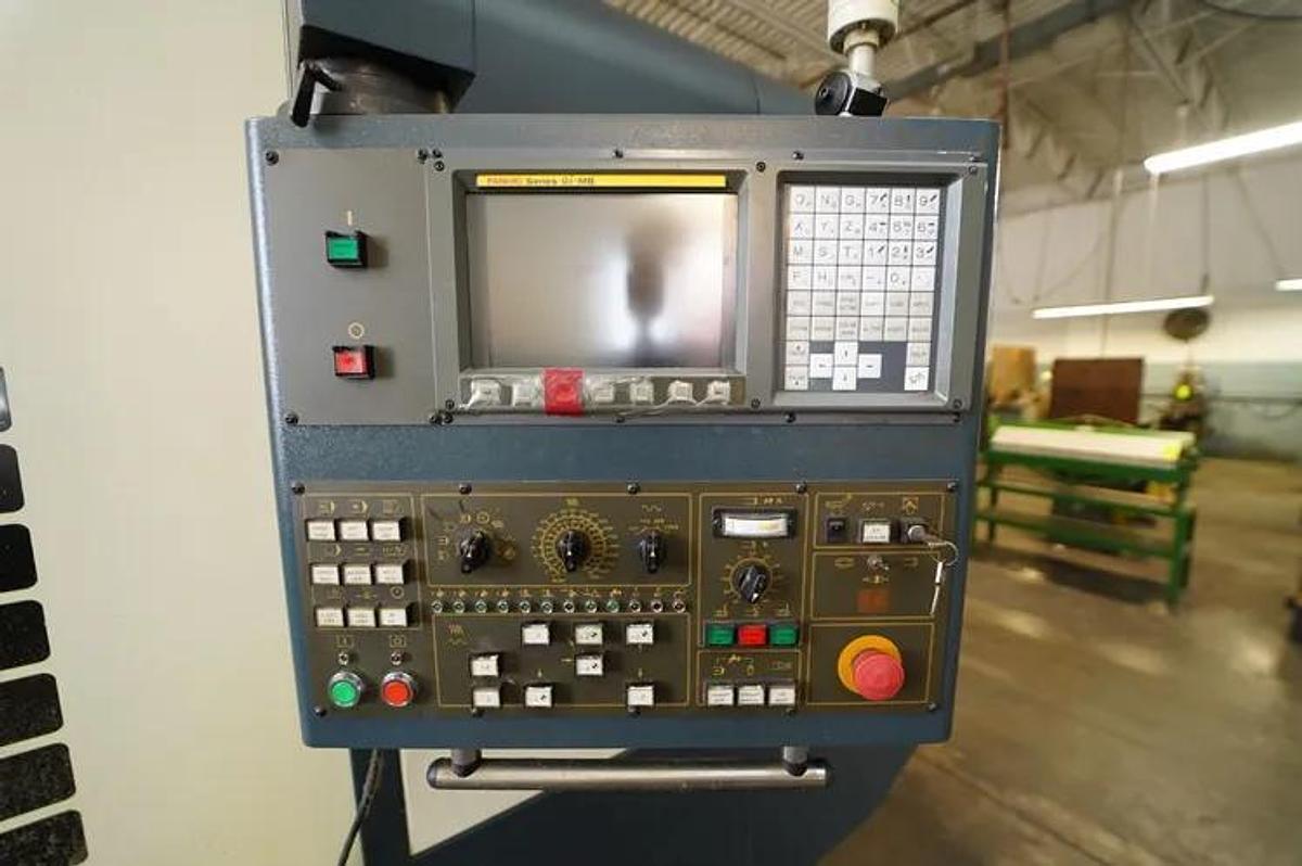 Used JOHNFORD VMC-1600HD 63" X 33" X 28" FANUC 0iMB CONTROL 10,000 RPM 50 TAPER