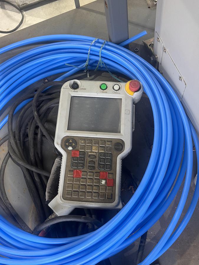 Used MOTOMAN EA1900N MIG WELDING CELL WITH TRUNNION AND 7TH AXIS RTU FOR SALE