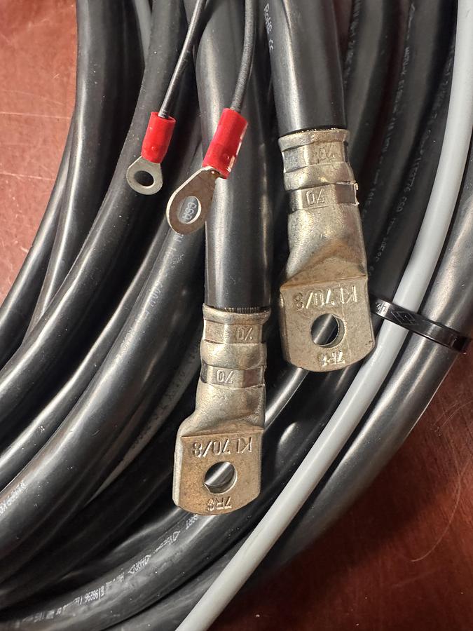 CABLE SET WITH RIMA CONNECTOR. RIMA CONNECTOR 320 AMP/ 150 VOLT 