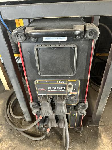 Used FANUC ARC MATE 100iC/8L MIG WELDING ROBOT WITH R-30iB AND LINCOLN R350 POWER SUPPLY