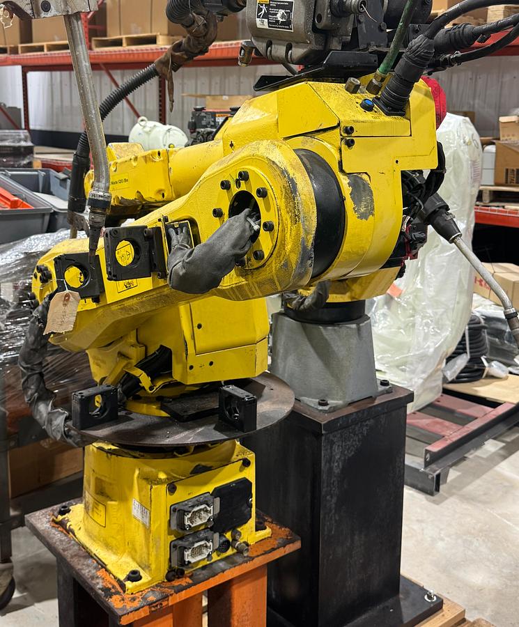 Used FANUC ARC MATE 120iBe 6 AXIS ARC WELDING ROBOT WITH R-30iA CONTROLLER