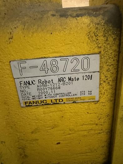 Used FANUC ARCMATE 120i 6 AXIS MIG WELDING ROBOT WITH LINCOLN WIRE FEEDER AND GUN