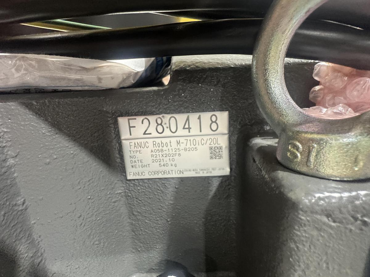 FANUC M-710iC/20L ROBOT WITH R-30iB PLUS CONTROLLER, NEW NEVER USED