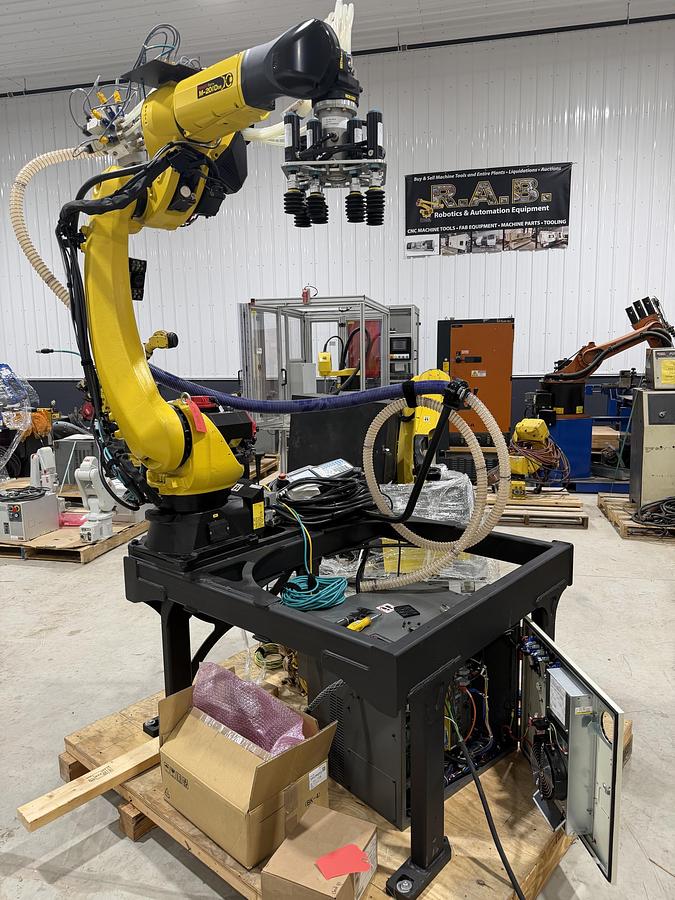 Used FANUC M-20iD/35 Robot, R-30iB Plus Control, Used, 2021
