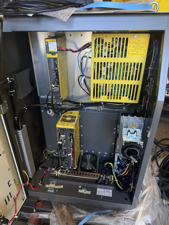 Used FANUC M-2000iA/2300 ROBOT NEW NEVER USED WITH R-30iB PLUS CONTROLLER