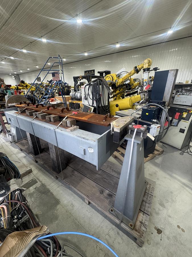 Used MOTOMAN EA1900N MIG WELDING CELL WITH TRUNNION AND 7TH AXIS RTU FOR SALE