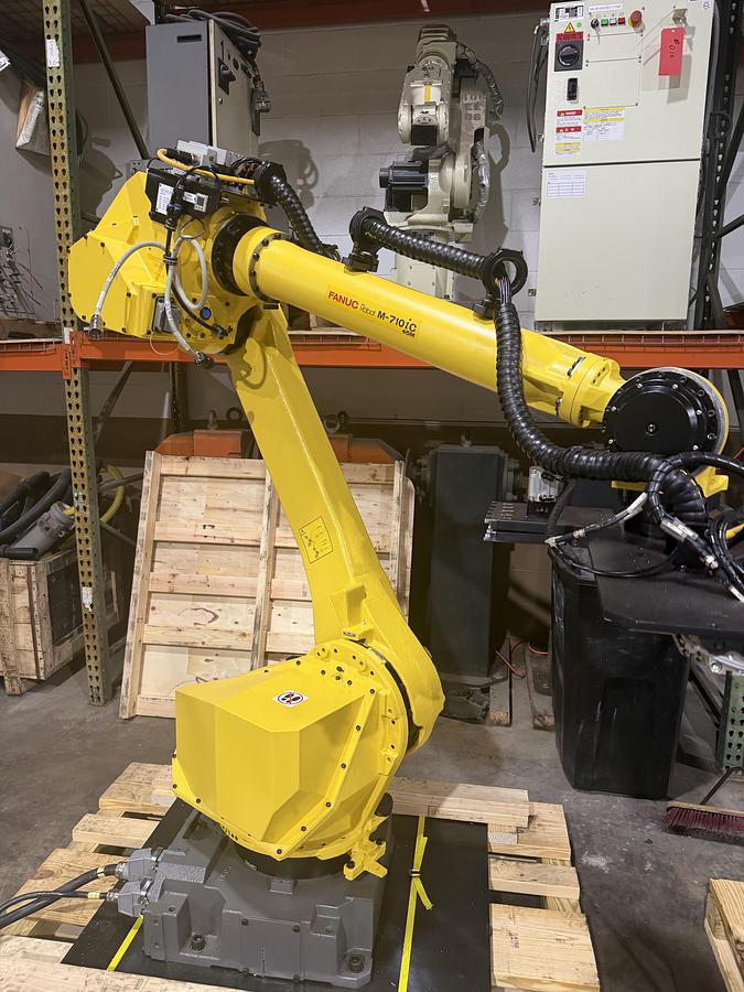 Used Used Fanuc M-710iC/45M 6 Axis Industrial Robot With R-30iB Plus Controller